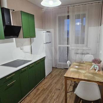 Сдается 1-комнатная квартира, 51 м²