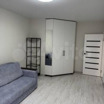 Сдается 1-комнатная квартира, 40 м²