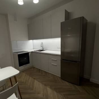 Сдается 1-комнатная квартира, 42 м²