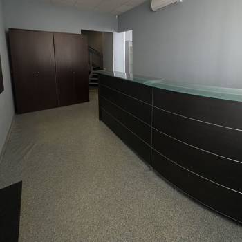 Сдается Офис, 196 м²