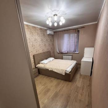 Продается 1-комнатная квартира, 41 м²
