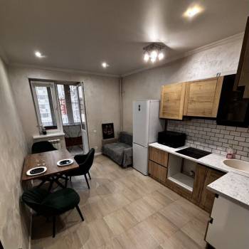 Продается 1-комнатная квартира, 41 м²