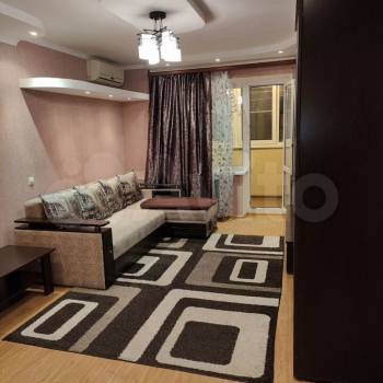 Сдается 1-комнатная квартира, 45 м²