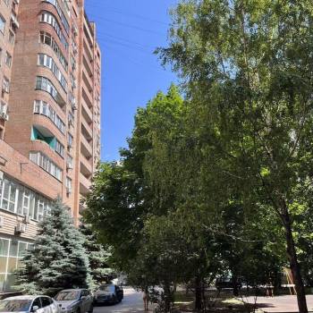 Продается 1-комнатная квартира, 43 м²