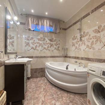 Продается 3-х комнатная квартира, 104,8 м²