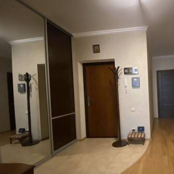 Продается 3-х комнатная квартира, 104,8 м²