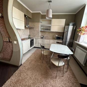 Продается 2-х комнатная квартира, 88 м²