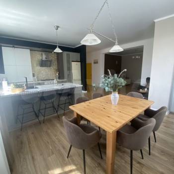 Продается Дом, 280 м²