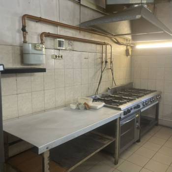 Сдается Нежилое помещение, 208 м²