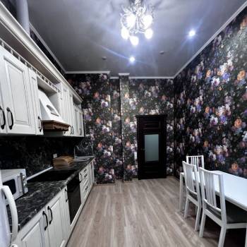 Сдается 2-х комнатная квартира, 83 м²