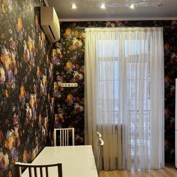 Сдается 2-х комнатная квартира, 83 м²