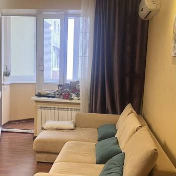 Продается 1-комнатная квартира, 50 м²