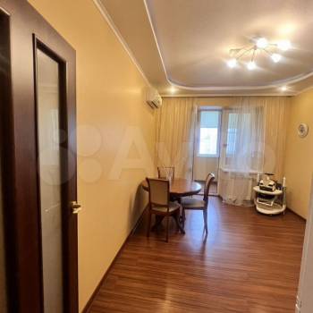 Продается 1-комнатная квартира, 50 м²