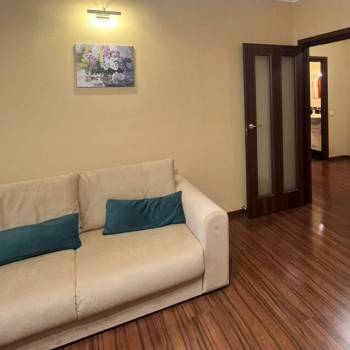 Продается 1-комнатная квартира, 50 м²