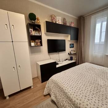 Продается 1-комнатная квартира, 36 м²