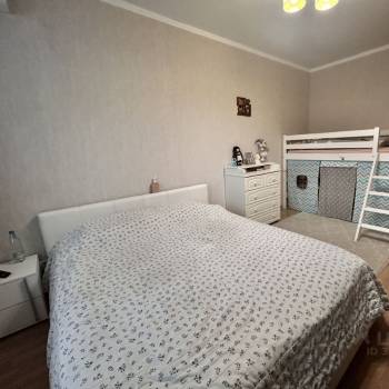 Продается 1-комнатная квартира, 36 м²