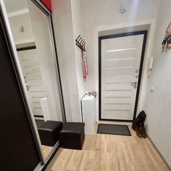 Продается 1-комнатная квартира, 36 м²