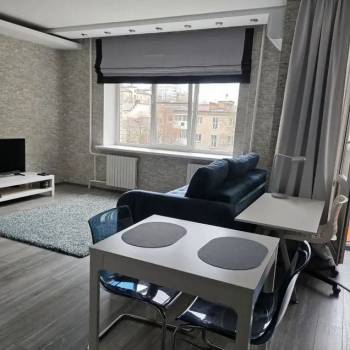Сдается 1-комнатная квартира, 53 м²