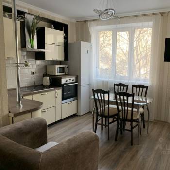 Сдается 1-комнатная квартира, 42 м²