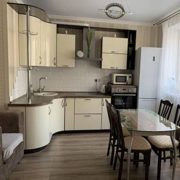 Сдается 1-комнатная квартира, 42 м²