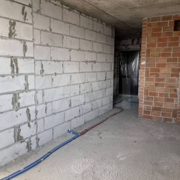 Продается 1-комнатная квартира, 42 м²