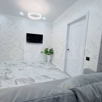 Продается 1-комнатная квартира, 36 м²