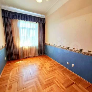 Продается Многокомнатная квартира, 95 м²