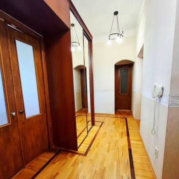 Продается Многокомнатная квартира, 95 м²