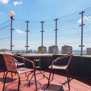 Продается 1-комнатная квартира, 49 м²