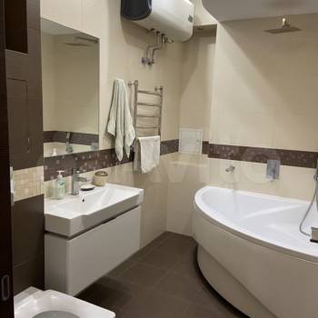 Сдается 2-х комнатная квартира, 72 м²