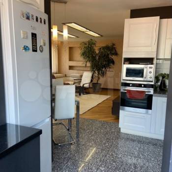 Сдается 2-х комнатная квартира, 72 м²