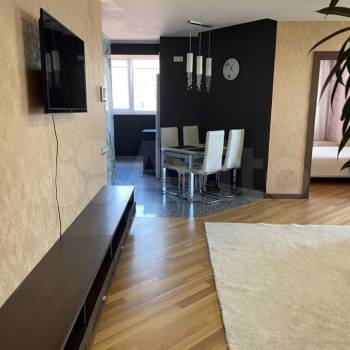 Сдается 2-х комнатная квартира, 72 м²