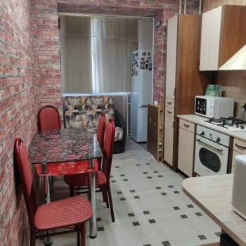 Продается 1-комнатная квартира, 41 м²