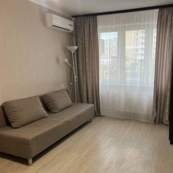 Сдается 1-комнатная квартира, 35 м²