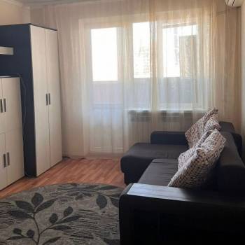 Сдается 1-комнатная квартира, 47 м²