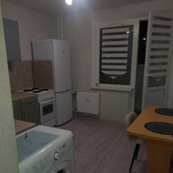 Сдается 1-комнатная квартира, 38 м²