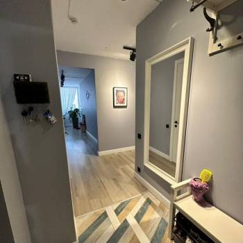 Продается Многокомнатная квартира, 79 м²