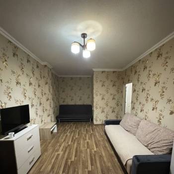 Сдается 1-комнатная квартира, 39 м²