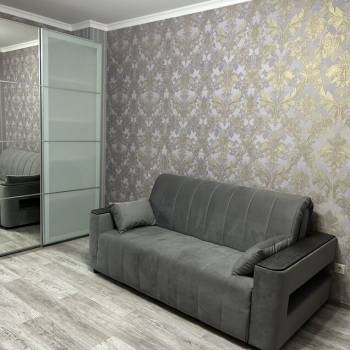 Сдается 1-комнатная квартира, 49,2 м²