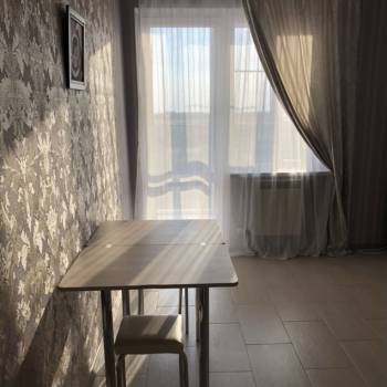 Сдается 1-комнатная квартира, 49,2 м²