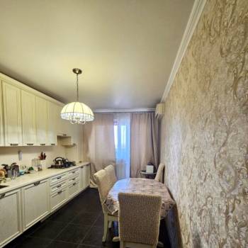 Продается 3-х комнатная квартира, 77 м²