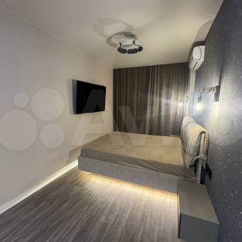 Продается 1-комнатная квартира, 35 м²