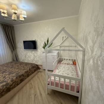 Продается 2-х комнатная квартира, 77 м²