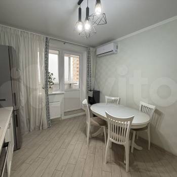Продается 2-х комнатная квартира, 77 м²