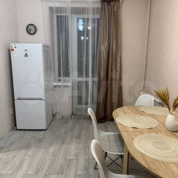 Сдается 1-комнатная квартира, 44 м²