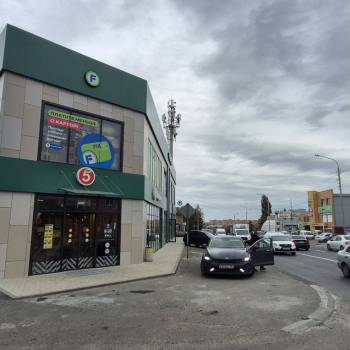 Сдается Нежилое помещение, 177 м²