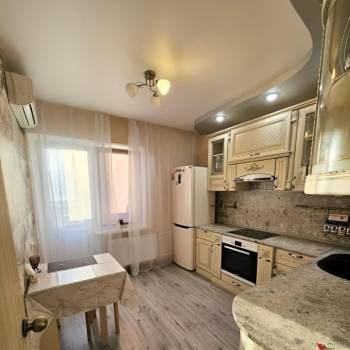 Сдается 1-комнатная квартира, 37 м²