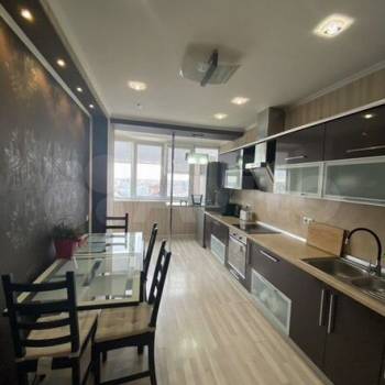 Сдается 2-х комнатная квартира, 70 м²