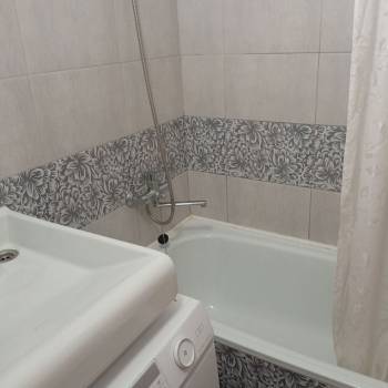 Сдается Многокомнатная квартира, 58 м²