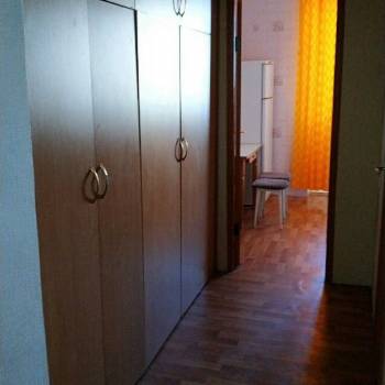 Продается 1-комнатная квартира, 42 м²